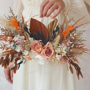 Wedding Wreath,Rust Orange Bridal bouquet,Dried flower bouquet,Pampas Grass bouquet,Natural flower,Wreath,Wedding decoration,Silk Wreath