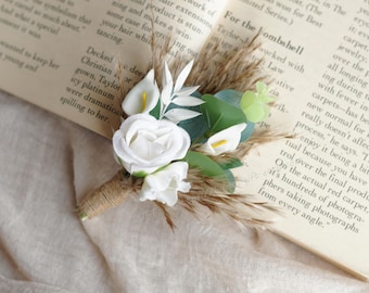 White Calla Lily Boutonniere,artificial calla lilies Boutonniere,Silk Flower Boutonniere,Groom Groomsmen Boutonniere