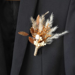 Boutonniere/Wedding Boutonniere/Dry Flower Boutonniere/Mini Dried Flower Bouquet/Dried Boutonniere