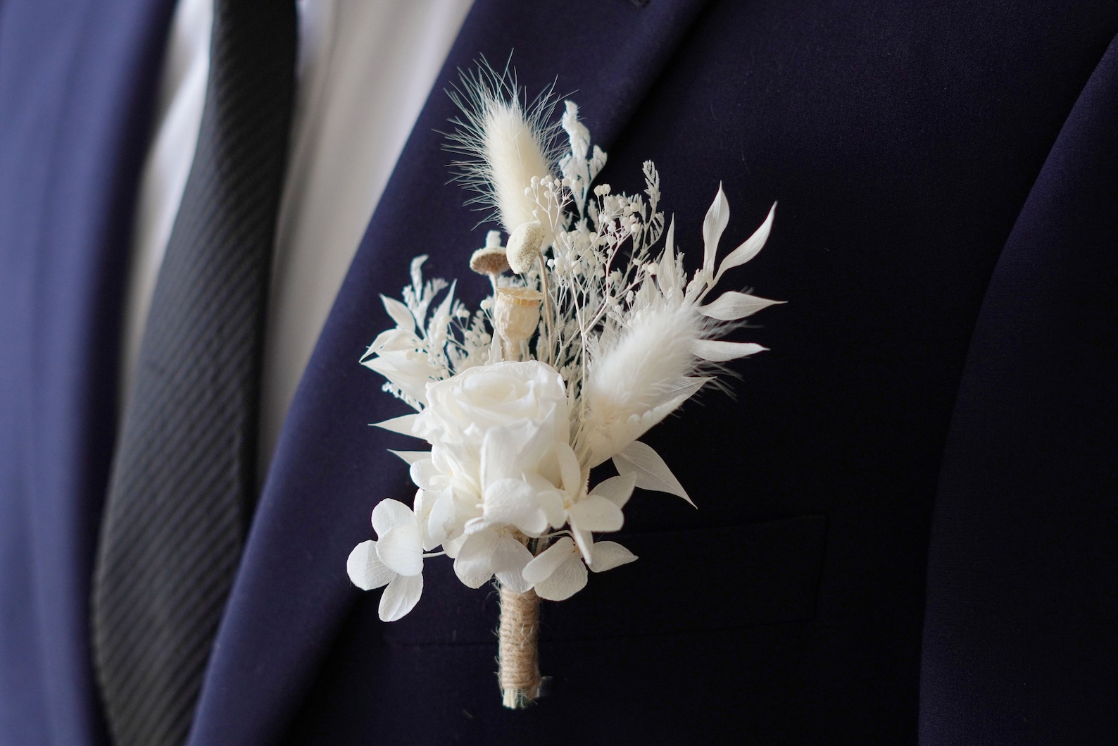 White Rose Boutonniere/wedding Boutonniere/dry Flower - Etsy