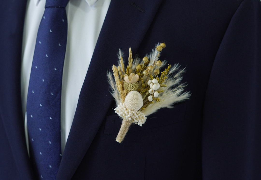 Pampas Grass Boutonniere/wedding Boutonniere/dry Flower Etsy