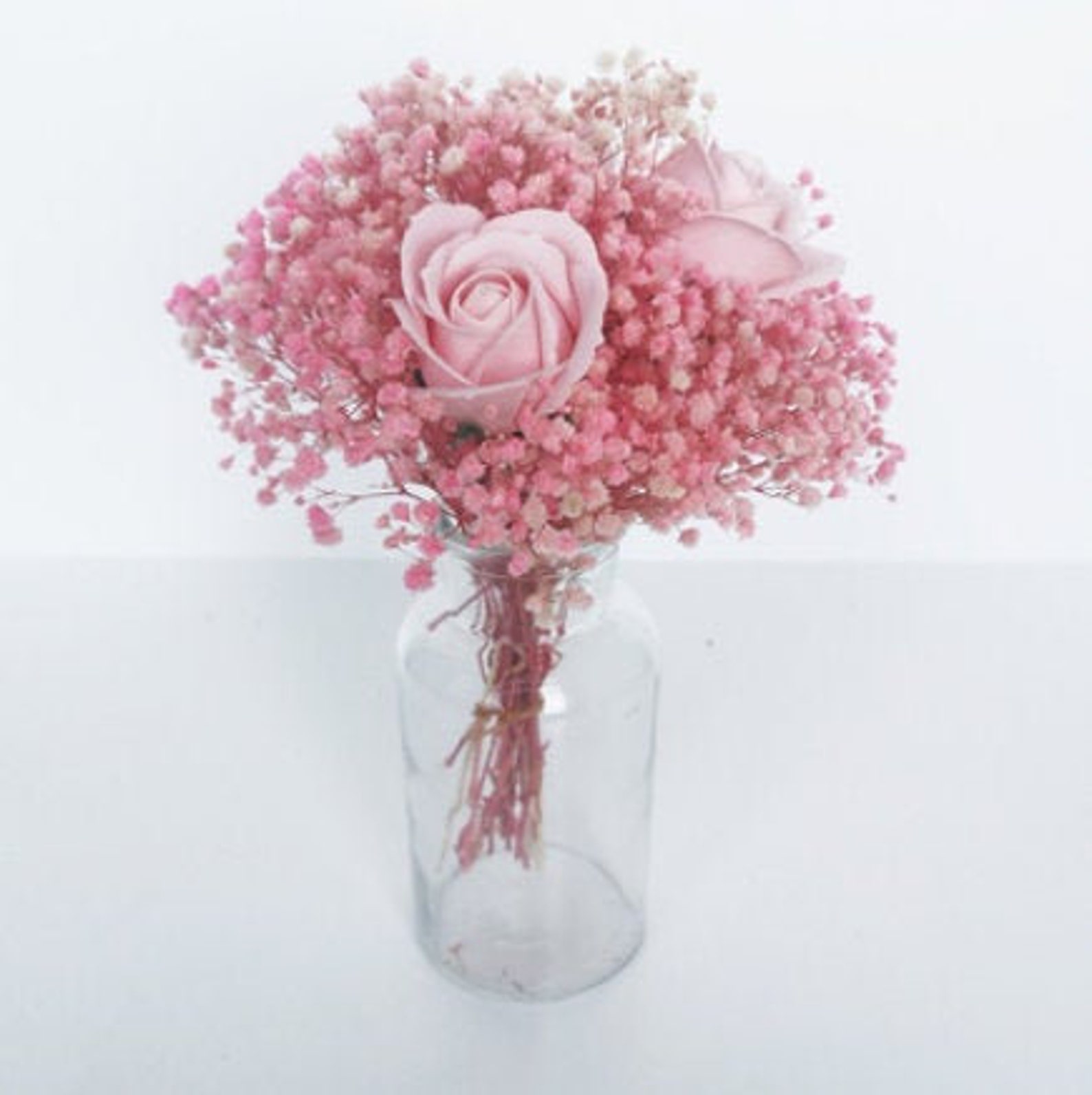 pink gypsophila bouquet