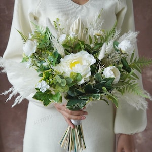 Green Wedding Bouquet,Bridal Bouquet,Dried Flower Bouquet,Pampas Grass bouquet,Wedding decoration,Silk Bouquet,Bridesmaids Bouquet,Palm Leaf