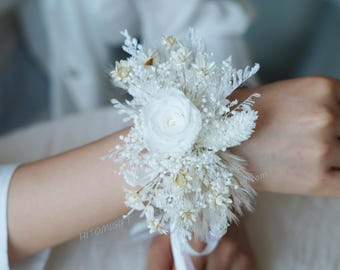 Wrist Corsages/Corsages/Wedding Corsages/Dry Flower Corsages/Ladies Corsages/Pampas Grass Corsages/Flower Bracelet/Handmade Corsages