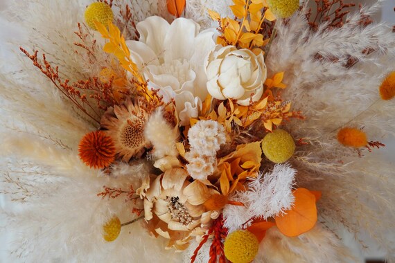 オレンジのブライダルブーケ、オレンジのウェディングブーケ、秋の花嫁