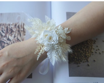 Wrist Corsages/Corsages/Wedding Corsages/Dry Flower Corsages/Ladies Corsages/Pampas Grass Corsages/Flower Bracelet/Handmade Corsages