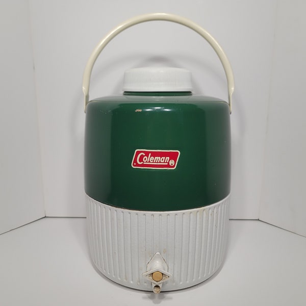 Coleman 2 gallon water jug cooler w/cup 2-80