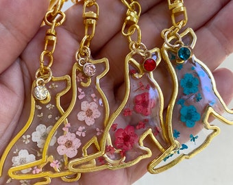 Resin Labrador Dog Keychain: Dried Flowers, Birthstone Charm, Dog Lover, Birthday, Christmas