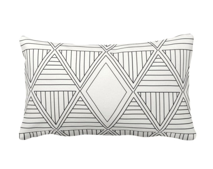 Black and White Pillows PatternBehavior