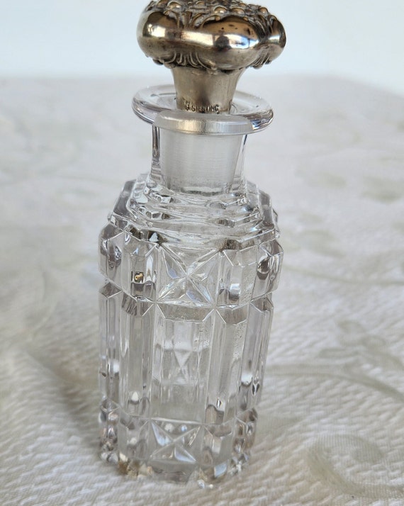 Antique Brilliant Cut Crystal Perfume Bottle,  La… - image 4