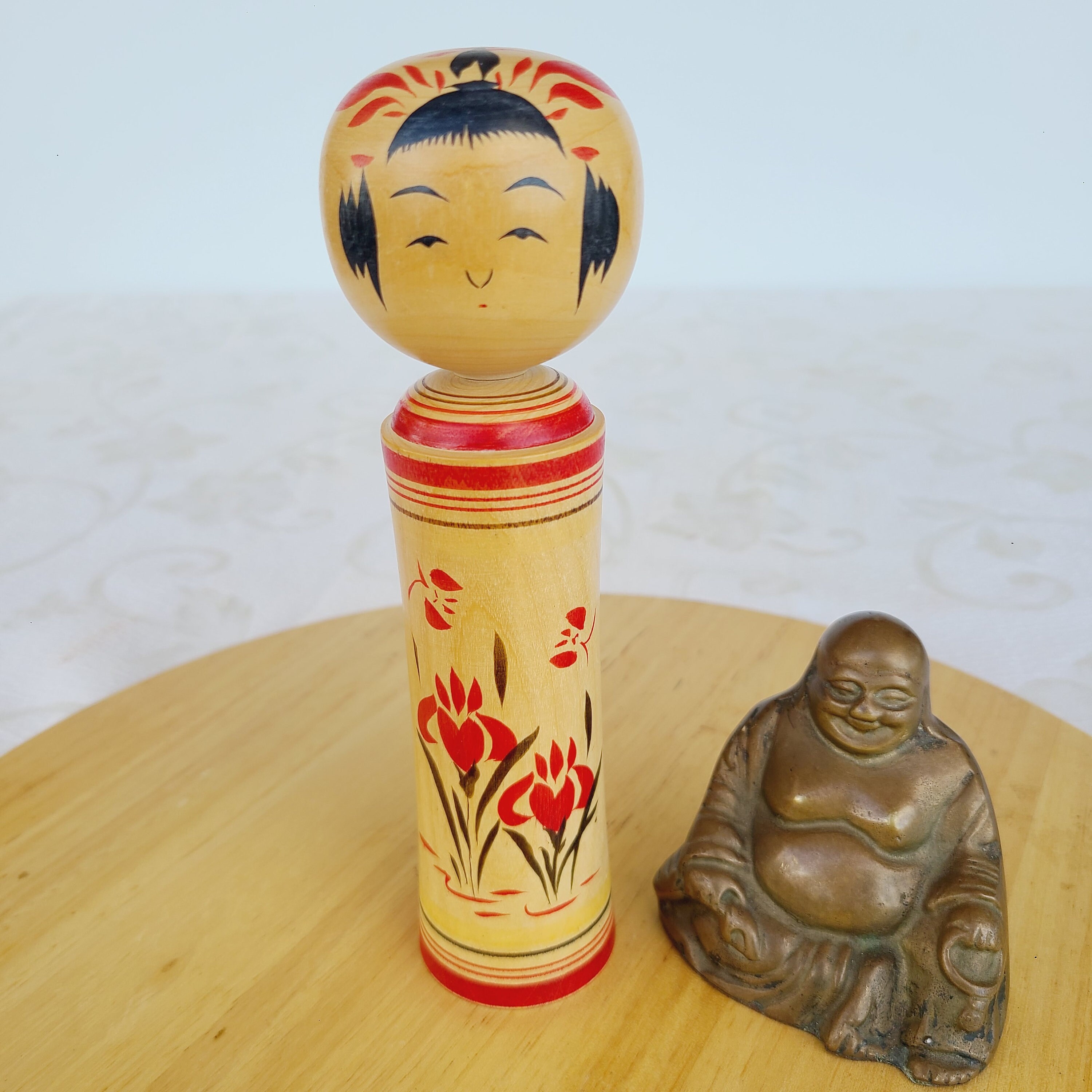 Poupée Kokeshi style Shingata signée Nidaime Takechika