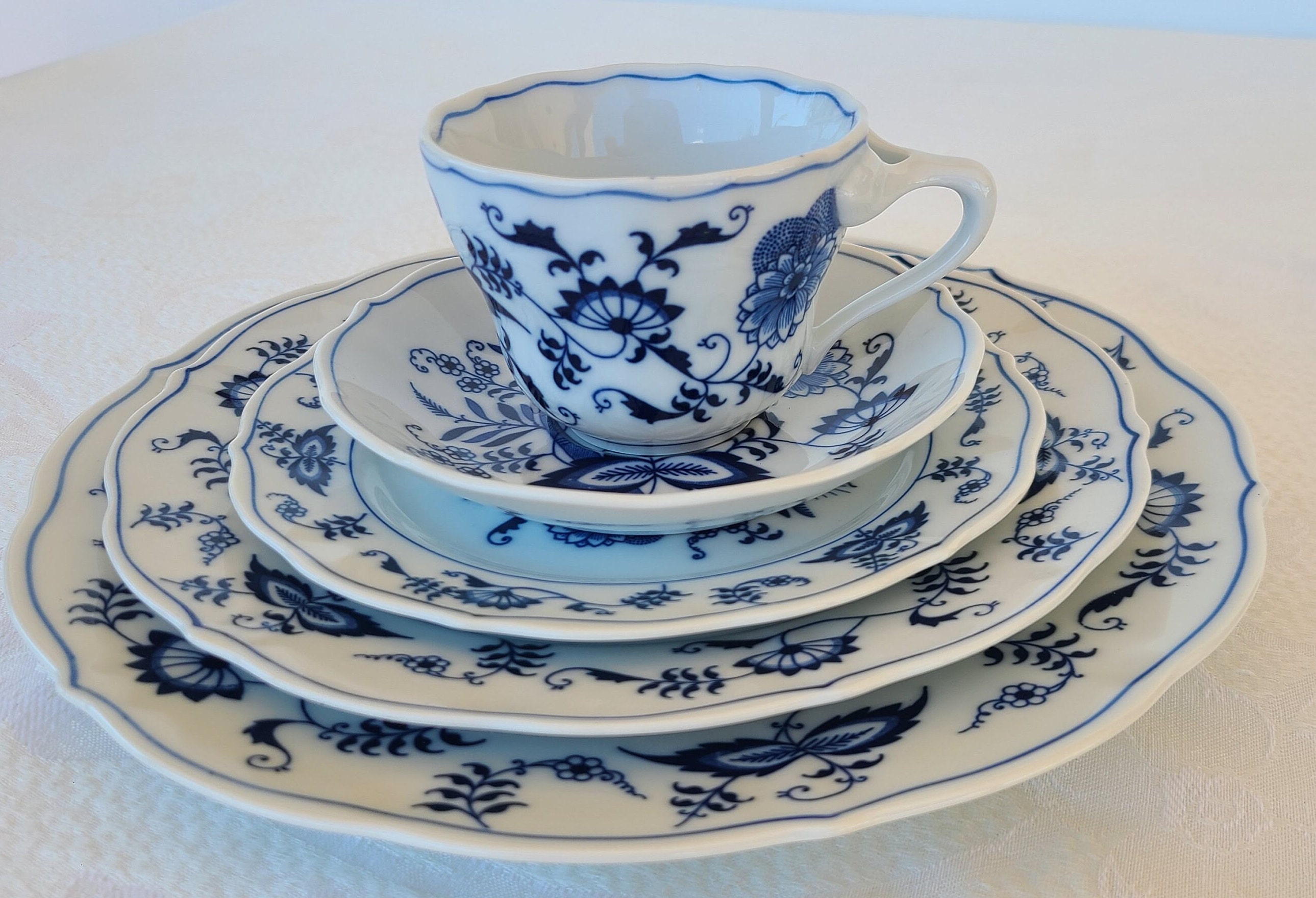 Vintage Blue Danube Japan Blue Onion Design Five Piece Place