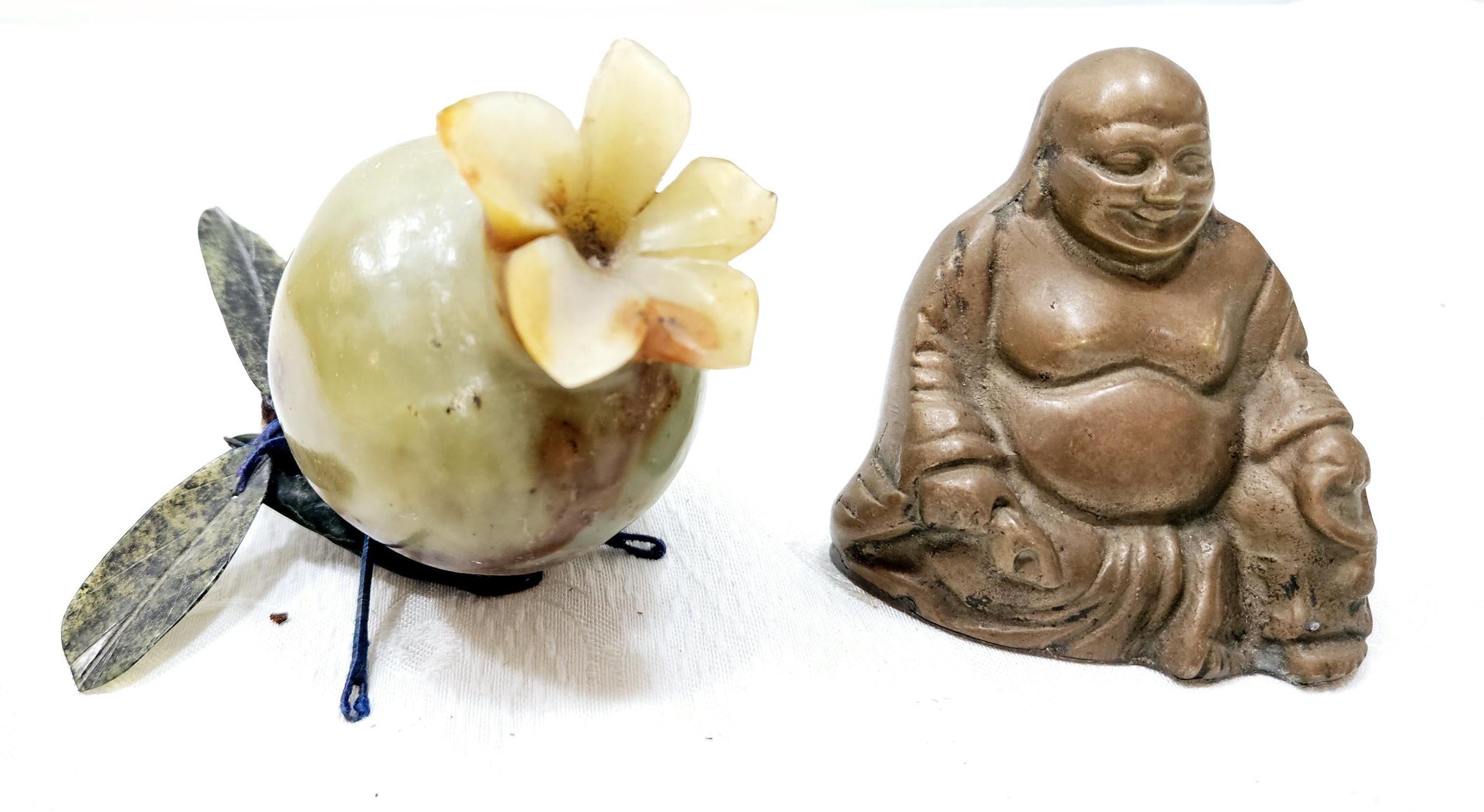 珍品　丘陵の山羊　翠石彫刻　置物　中国美術　唐木台 珍品 丘陵の山羊 翠石彫刻 置物 中国美術 唐木台