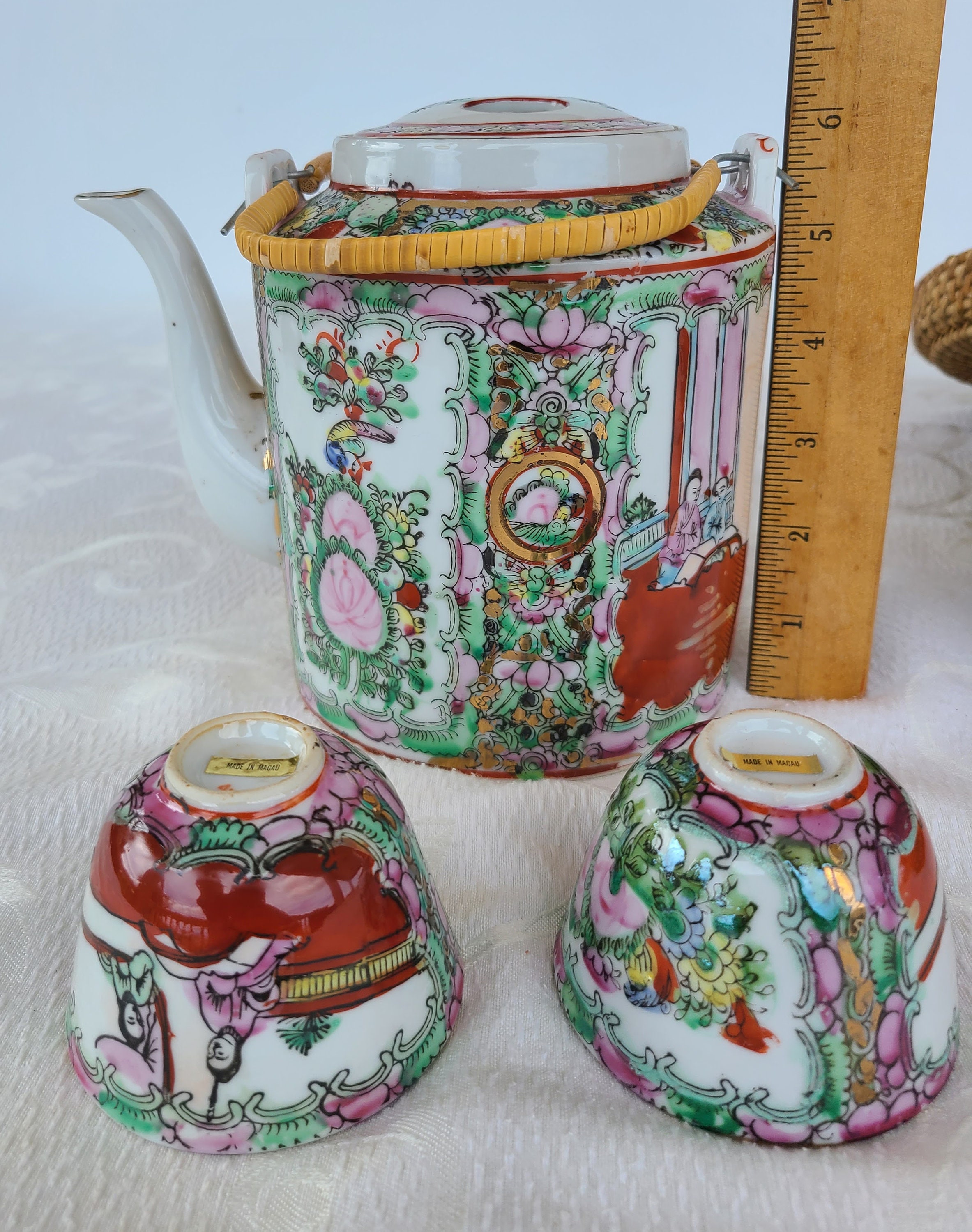 人気海外ブランドアイテム｜ファッション通販 Pot Tea Medallion Rose Famille Vintage and Cups Tea 工芸品