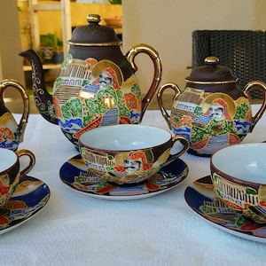 Vintage Japanese Moriage Satsuma Tea Set,  Bone China Tea Pot With Four Cups and Saucers, Japan Immortal Satsuma Moriage Tea Set,