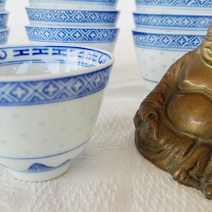 Vintage Porcelain Chinese Dragon Tea Cup with Rice Eye Accents, Made in Jingdezhen China, Blue And White Tea Cup porcelain Ware,