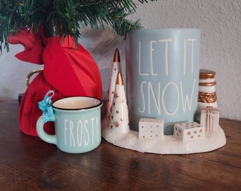 Mini mug  tray decor Christmas  winter snow frosty tray display