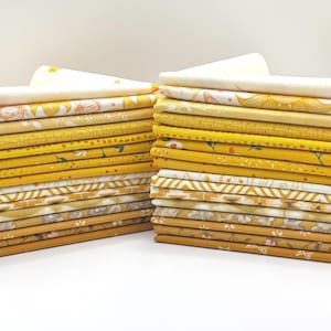 Curated Color Bundle GOLDEN YELLOW - 16 Fat Eighths