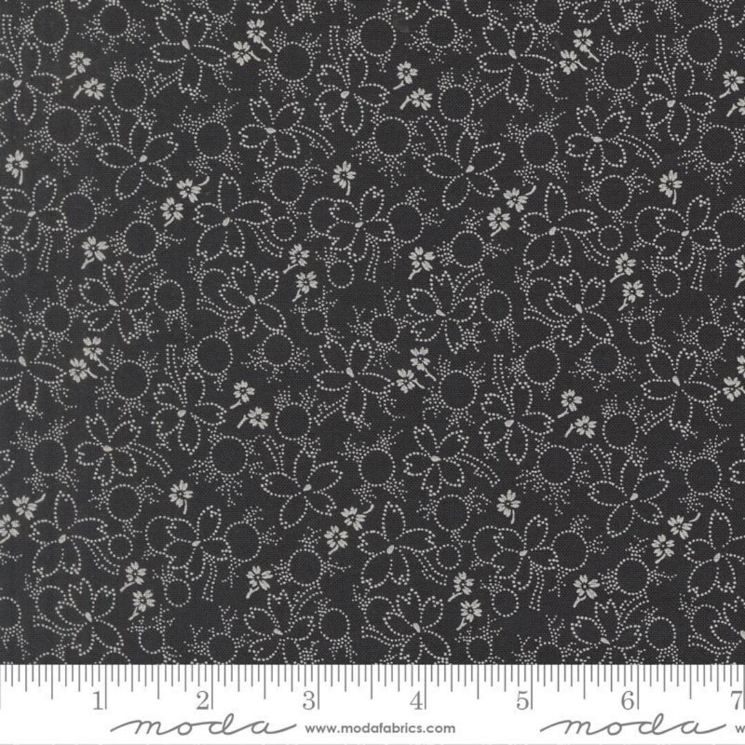 Arabesque Moda Moda Fabric - ARABESQUE: Wonder Floral in Midnight (33835 17) - Priced ...