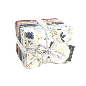 Conjunto de cuartos de tela de verano Seaglass - de Sweetfire Road para Moda - 30 cuartos de tela más un panel