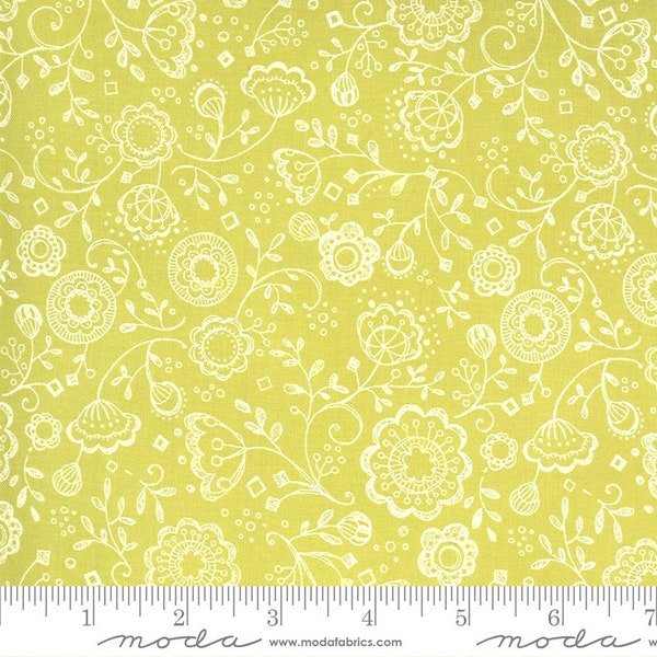 COTTAGE BLEU - Floral in Sunlit (48692 22) - by Robin Pickens for Moda - Sold by the Yard - Cut Continuous