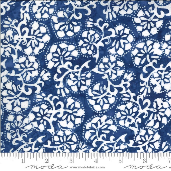 CONFECTION BATIKS Carnation in Blueberry (27310 74) - by Kate Spain for Moda - Sold by the YARD - Cut Continuous