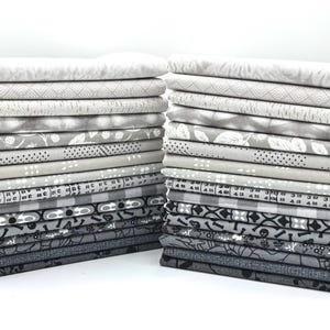 Lot de couleurs sélectionnées GRIS - 16 pièces - Choisissez Fat Eighths ou Fat Quarters