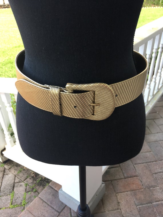 Vintage Two Blondes New York Gold Tone Leather Belt size M