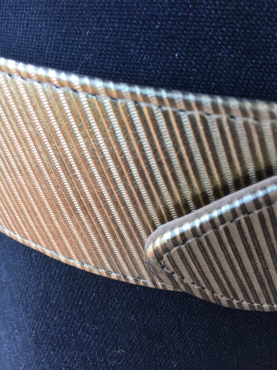 Vintage Two Blondes New York Gold Tone Leather Belt Size M  display picture 2