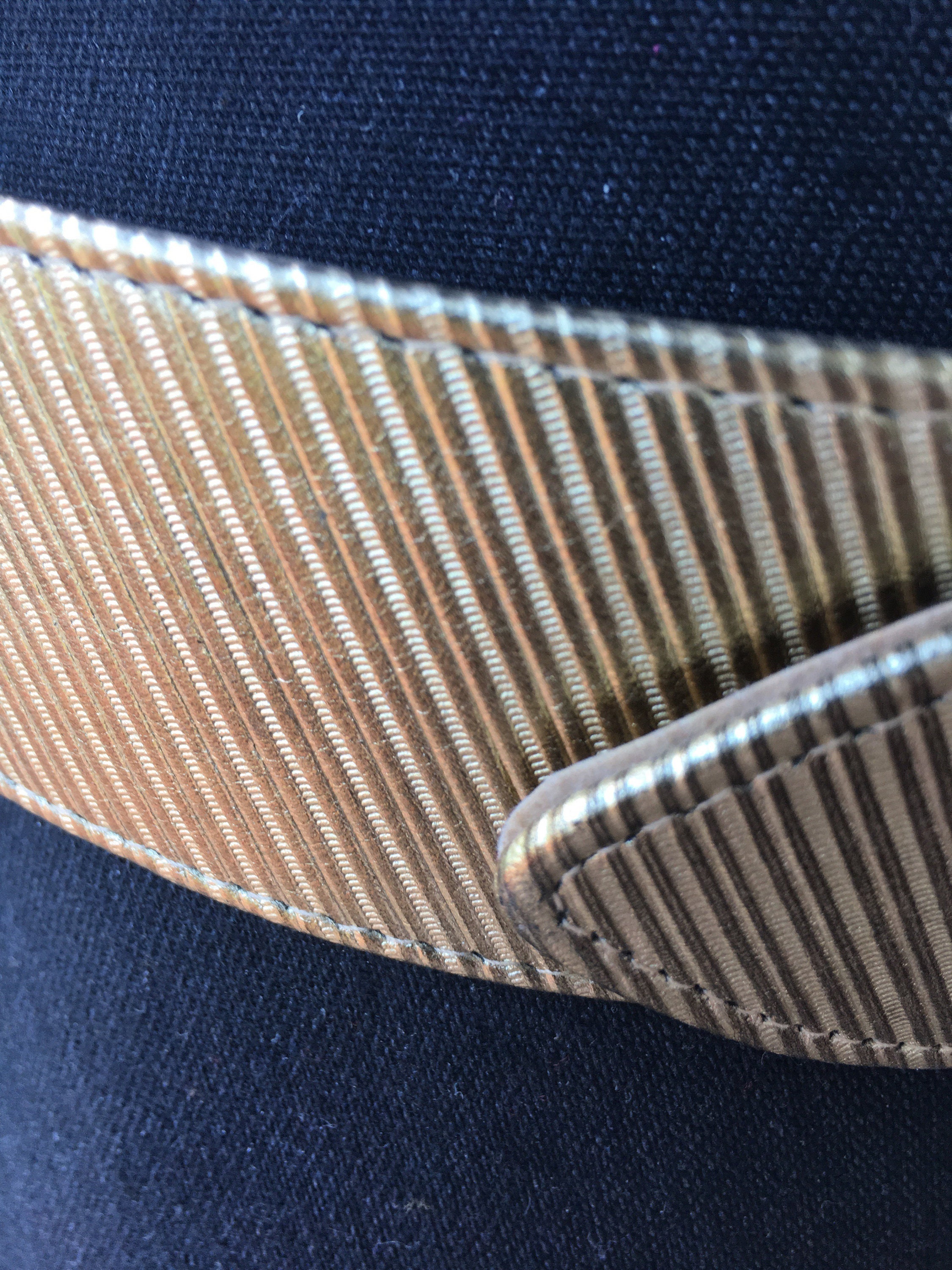 Vintage Two Blondes New York Gold Tone Leather Belt Size M  display picture 1