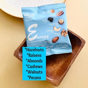trail mix with raisens