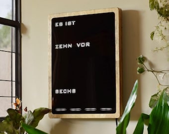 Word clock allemande - horloge LED, horloge électronique en bois, horloge de bureau ou murale, Deutsch Uhr