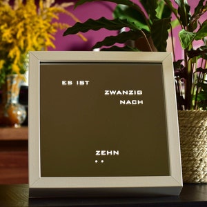 Word Clock Spiegeluhr, weiße LED-Uhr, weiße Rahmenuhr, Schreibtisch oder Wanduhr Bild 8