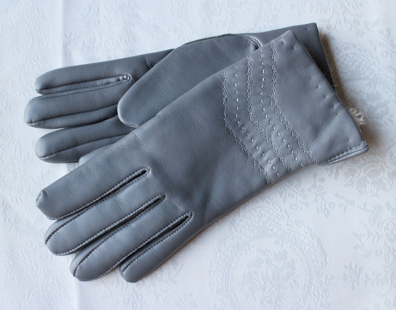 Winter Woman Gloves,Soft Gray Color Small Woman Gloves Fur Gloves Woman Vintage Gloves with Rabbit Fur Trim Leather Ladies Gloves