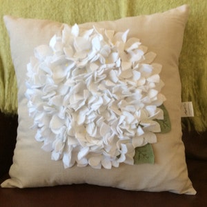 White Felt Hydrangea Pillow Cover, Spring Flower pillow, Wedding Pillow, Summer Cushion, Sofa Accent Pillow, White Pillow, Natural Pillow