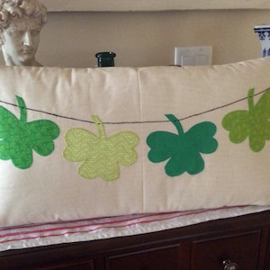 Irish Green Pillow Cover,Shamrock Pillow, St. Patrick&#39;s Day Decor, Kelly Green Leaves Cushion, Clover Leaves Pillow, Shamrock Applique Sham