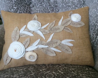 White Felt Flower Appliqué Pillow Cover, Lumbar Throw,Burlap,Natural, wedding decor pillow, summer cushion, Spring Toss Pillow.Sofa Cushion,