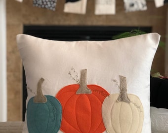 Farmhouse Pumpkin Pillow Cover, White Pumpkins, Country Cottage Fall Pillow, French Country Cushion, Neutral Fall Decor, Neutral Autumn Sham