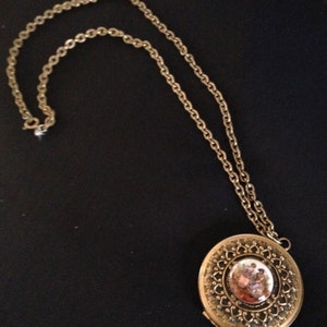 Vintage Gold Tone Enamel Locket with Chain M391-4 image 2