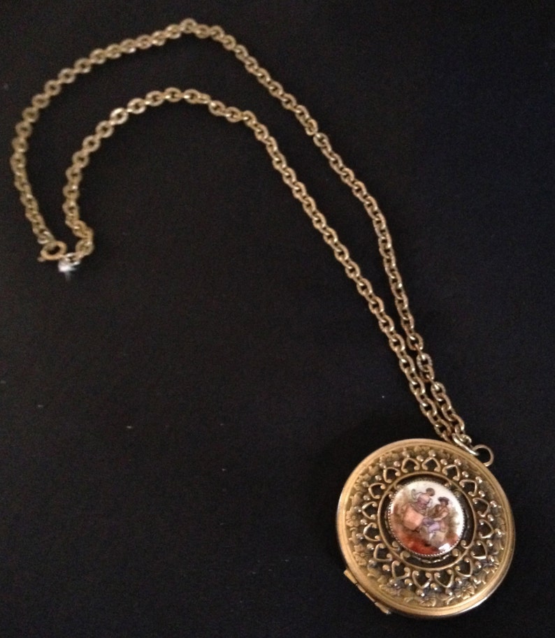 Vintage Gold Tone Enamel Locket with Chain M391-4 image 2