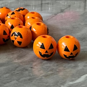 Contas de Halloween, contas de abóbora de 16 mm, contas de jack o lantern, joias de madeira, contas grandes de laranja, suprimentos de artesanato robustos para joias de pulseira de arame