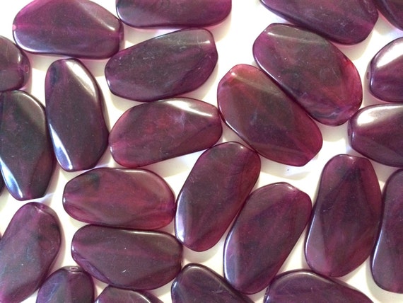 Lot De 600 Perles Anciennes En Verre Violet Aubergine - Format Grain De Riz - 6.5 X 4 Mm