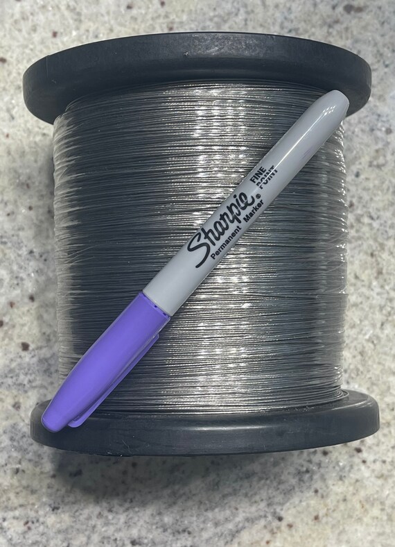 The BIG ONE Tiger Tail Wire, Nylon Coated 201 Steel 0.6mm