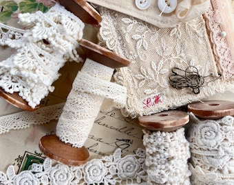 Fine Cotton Lace Edging, 4 Wooden Spools, Junk Journaling