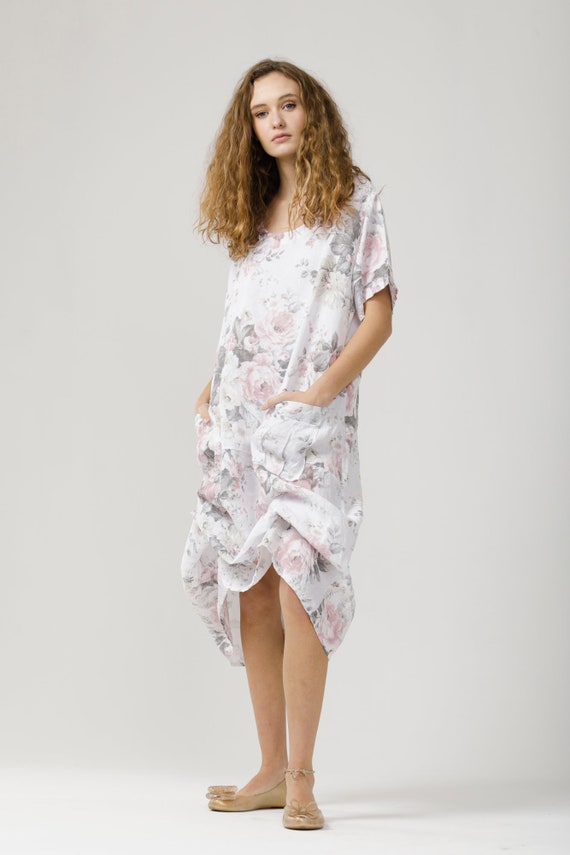 Linen floral ruched dress . Primavera ruched Linen dress . Linen floral ruched dress . Primavera ruched Linen dress .