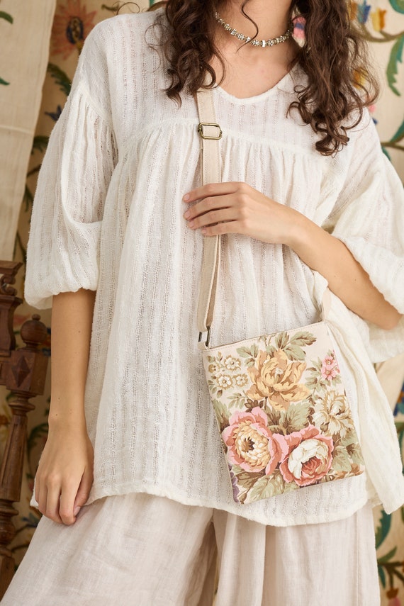 Kestrel Linen Crossbody Bag | Spring Rose Bouquet Kestrel Linen Crossbody Bag | Spring Rose Bouquet