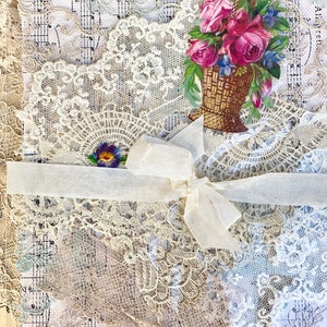Exquisito encaje antiguo y paquete efímero de encajes antiguos para costura lenta, técnicas mixtas, collage, costura y manualidades. Cesta antigua