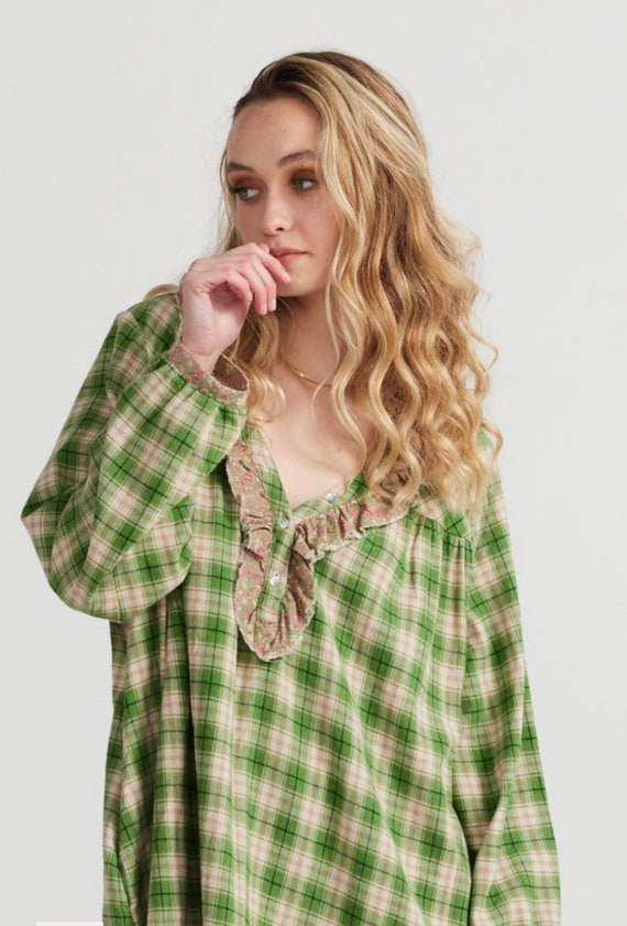 green emerald velvet dress in Your Happy Place Green Plaid Dress, Small - The Mint Julep Boutique