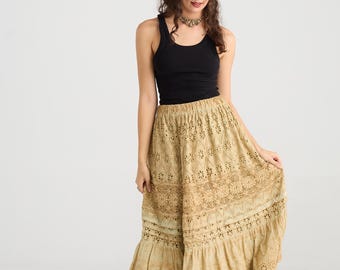 Falda de encaje Serendipity en encaje de algodón teñido con té. Exquisita falda maxi de encaje. Falda bohemia de encaje con volantes.