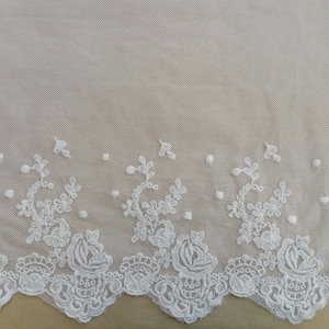 vintage style lace by the yard. wide vintage style lace. bridal lace. decorative lace.